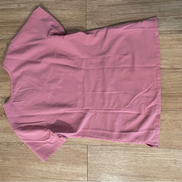 Figs chalk pink scrub top - Picture 4 of 6